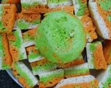 A picture of step 8 of Tri colour gujarati dhokla.