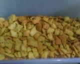 Foto langkah ke 3 dari resep Kue Bawang Krispi Simple.
