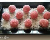 A picture of step 5 of Beetroot ladoos.