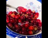 A picture of step 1 of Red grapes sorbet.