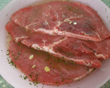 Foto del paso 1 de la receta: Ternera con salsa de vino manzanilla y ajo con higos