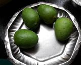 A picture of step 1 of Mango curry.