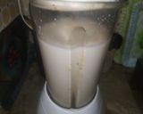 A picture of step 2 of Apple Banana shake.