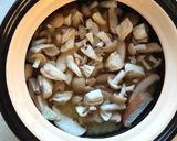 A picture of step 3 of Mushrooms cooked with rice（Takikomi Gohan）.