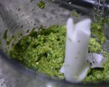 Foto del paso 2 de la receta Tortitas de brócoli al pesto