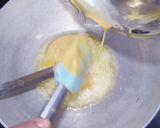 A picture of step 2 of Besan Halwa.
