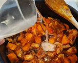 Foto del paso 5 de la receta: Estofado de pollo con boniato y shiitake