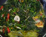 Foto langkah ke 4 dari resep Tumis Daun Kenikir.