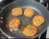 A picture of step 5 of Upma cutlet.