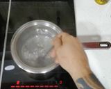 Foto del paso 1 de la receta: Tosta de aguacate y huevo poché