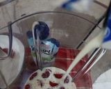 Foto langkah ke 2 dari resep Smoothies Stroberi.