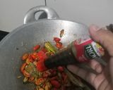 Foto langkah ke 5 dari resep Oseng Kerang dan Kulit Melinjo.