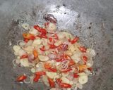 Foto langkah ke 4 dari resep Tumis jamur kuah pedes nikmat.