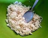 Foto del paso 1 de la receta: Torrejas de papas fritas y arroz