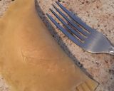 Foto del passaggio 4 della ricetta “Empanada” di pizza