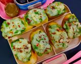 चीज़ ग्रीन कोरिएंडर गार्लिक ब्रेड इन किड्स टिफिन (एयर फ्रायर में) Cheese Green Coriander Garlic Bread in Kids Tiffin रेसिपी चरण 7 फोटो