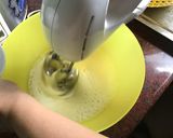 Hình bước làm 2 của món Bánh bông lan trứng muối