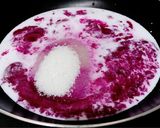 Foto langkah ke 10 dari resep Wajik Ketan Buah Naga.