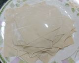 A picture of step 1 of Chicken Wonton.