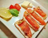 Foto del paso 4 de la receta Tostas con salmón ahumado y queso fresco