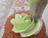 A picture of step 8 of Cream Cup Cakes.