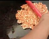 સીંગ ચીકી (Peanuts Chikki Recipe in Gujarati) રેસીપી સ્ટેપ3ફોટો