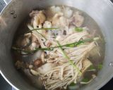 Hình bước làm 2 của món Xương gà nấu rau củ