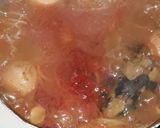 A picture of step 2 of Spageti jollof.