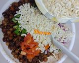 A picture of step 2 of Chatpati Bhel Puri Chaat.