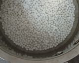 A picture of step 1 of Sabut dana, makhana kher.