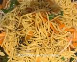 Easy stir fried honey and soysauce beef with egg noodles recipe step 4 photo