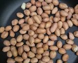 तिल मावा गुड़ डिलाइट बर्फी रेसिपी चरण 2 फोटो