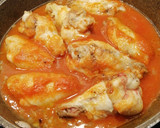 Foto del paso 7 de la receta: Alitas de pollo en salsa de tomate