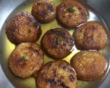 A picture of step 8 of Rasila Kakara Pitha.