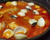 Foto del paso 7 de la receta Merluza en salsa marinera
