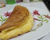Foto langkah ke 6 dari resep Fluffy Omelette / telur dadar spesial.
