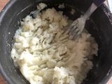 Bombas de papa con corazón de queso