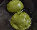 पालक पुरी रेसिपी (palak puri recipe in marathi) रेसिपी स्टेप 4 फोटो 