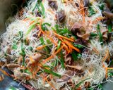 Hình bước làm 8 của món Bún gạo khô xào lòng vịt