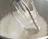 Foto del paso 3 de la receta: Brazo de Nata y Fresas