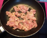 Foto del paso 3 de la receta: Crema de puerros y boniato con pollo