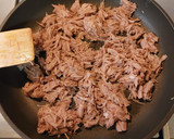 Foto del paso 1 de la receta: Carne deshebrada a la mexicana