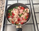 Foto del paso 4 de la receta: Fajitas con pollo, pimiento y cebolla