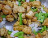 A picture of step 3 of Chicken Chilli dry.