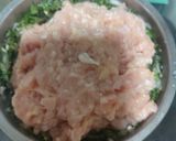 A picture of step 2 of Chicken kababs with gravy.