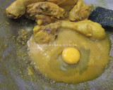 Foto langkah ke 4 dari resep Ayam goreng telur.