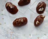 A picture of step 10 of Caramel toffee with almonds.