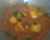 A picture of step 3 of Tamil egg gravy.