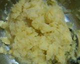 Foto langkah ke 1 dari resep Potato chesee stick spicy.