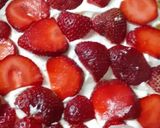Foto del paso 4 de la receta: TORTA DE FRUTILLAS. GRACE
